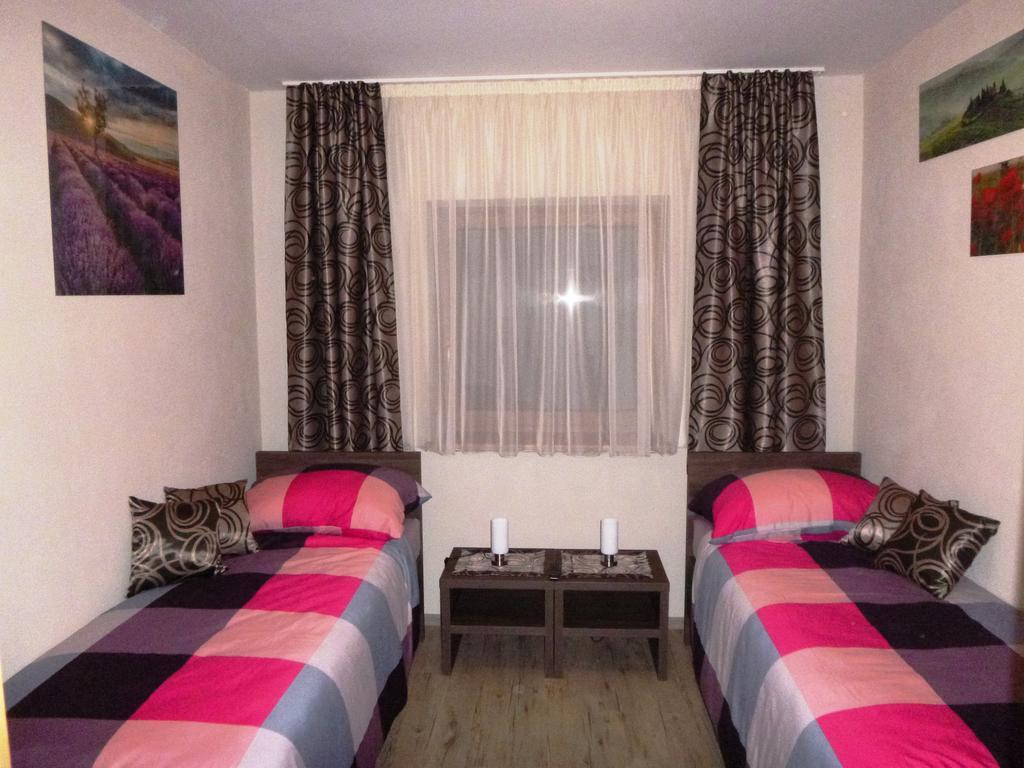 Hotel Pikolo - Izby Na Prenajom Nové Mesto nad Váhom Exterior foto
