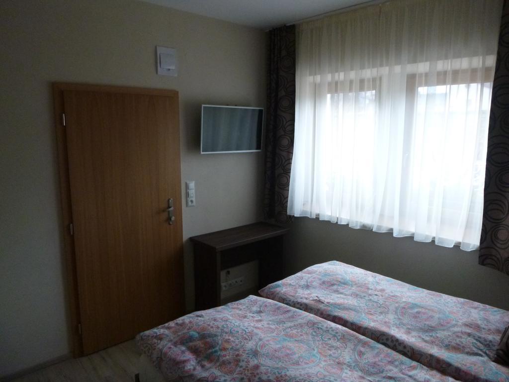 Hotel Pikolo - Izby Na Prenajom Nové Mesto nad Váhom Exterior foto